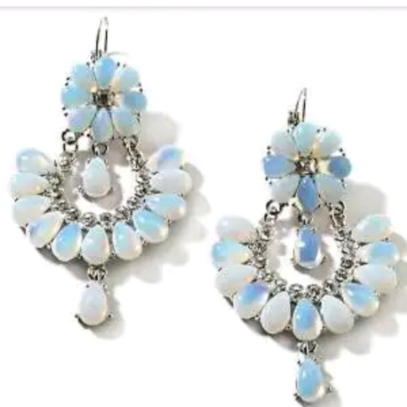 VALESKA Jewelry - Valeska simulated moonstone earrings